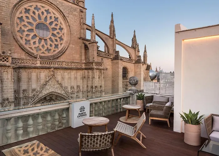 大教堂之门套房酒店 塞维利亚